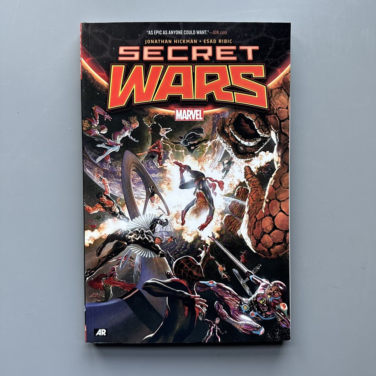 Secret Wars by Jonathan Hickman TPB Esad Ribic Marvel Trade