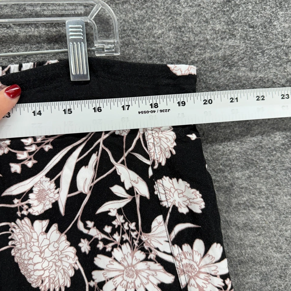 Maurices Pants Women  20W Plus Black Floral High Rise Drawstring Chino Rayon - Image 4 of 4