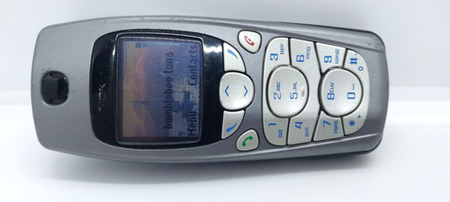 Nokia 3560 Very Rare No Sim Card Cell Phone Powers On