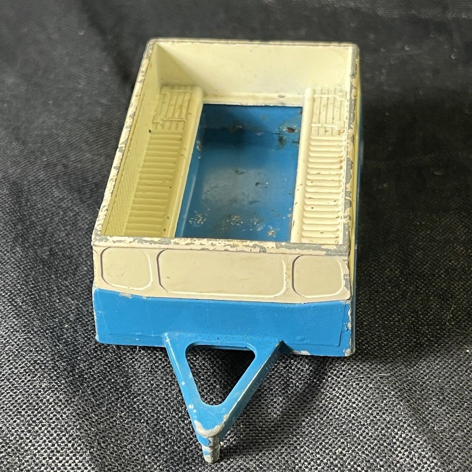 Picture 2 of 6