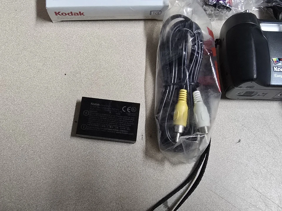 Kodak Digital Camera EasyShare DX7630 6.1MP TESTED +NEW BATTERY/CHARGER +PRINTER - Image 4 of 4