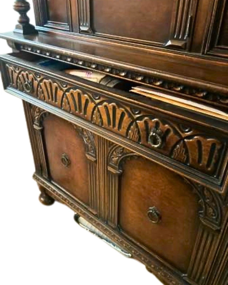 Armario antiguo estilo jacobino China Hutch Foto 4 de 4