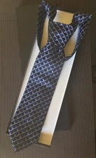 Perry Ellis Portfolio Men’s 100% Silk Neck Tie Blue Silver Black DRY CLEAN ONLY