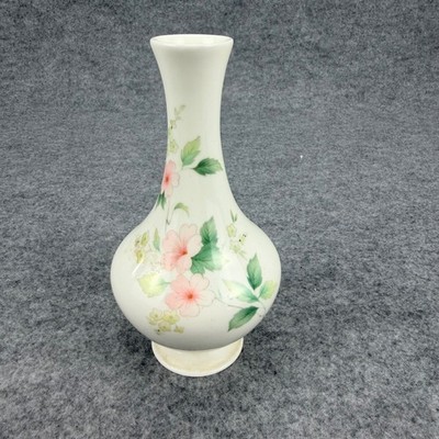 Royal Heritage Fine Bone China Bud Vase Floral Made in England 6.5  Vintage