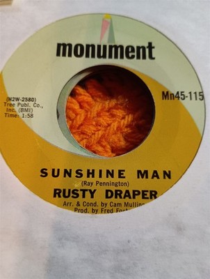 Rusty Draper, Sunshine Man / I Walk Alone ~ 1969 Monument 45