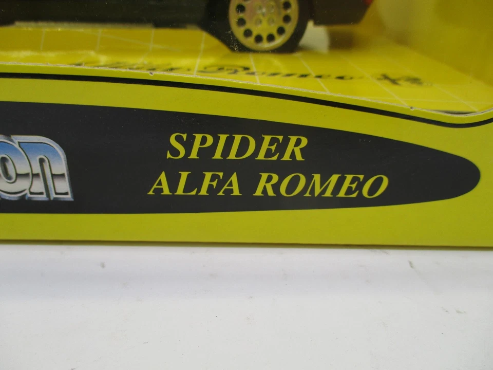 Jouef evolution 1/18 Spider Alfa Romeo 3304 - Image 2 of 4