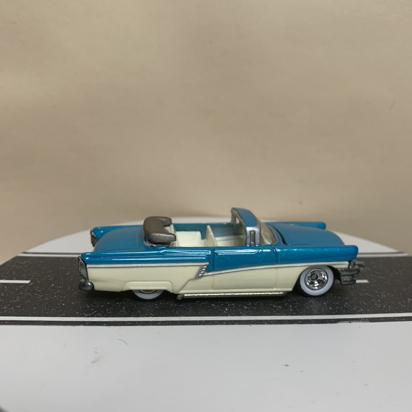CUSTOM Hot Wheels Ultra Hots ‘56 Merc Mercury Convertible Blue/White Two-Tone NM