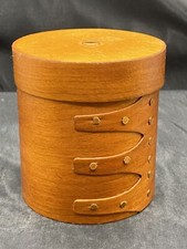 BENT WOOD SHAKER STYLE YARN STRING THREAD DISPENSER w/String VINTAGE