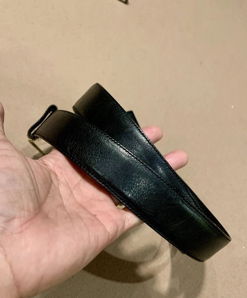 Cinturón de cuero negro DB Dooney & Bourke vintage talla 45 hebilla de latón dorado Foto 4 de 4