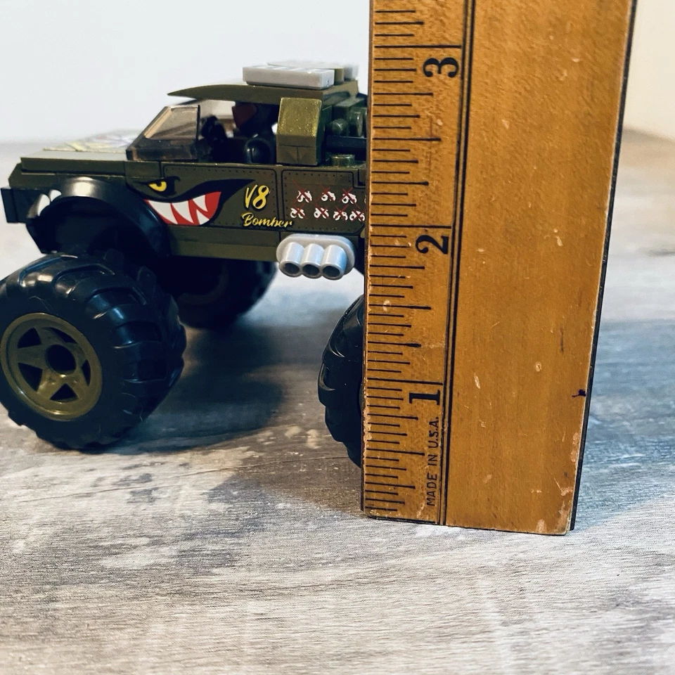 MEGA Hot Wheels Monster Truck Juguete de Construcción V8 Bombardero con 1 Figura Incompleta Foto 4 de 4