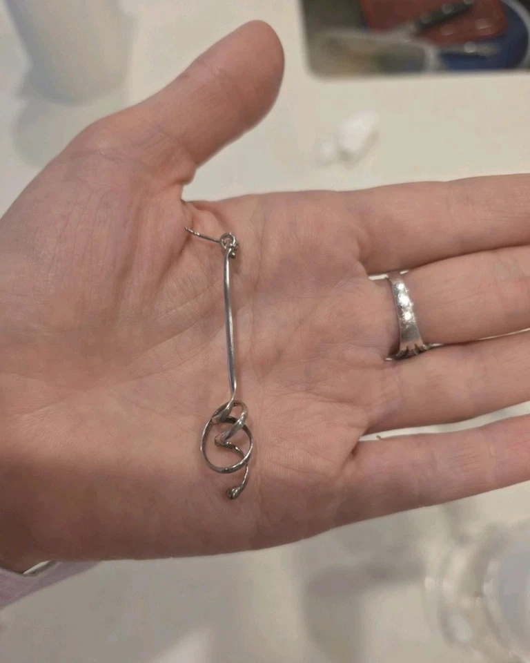 Pendientes nudo Georg Jensen Forget Me diseñados por VIVIANNA TORAN Foto 2 de 4