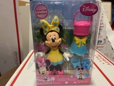 Mattel Minnie Mouse Flower Garden Bowtique Puppe – Mit Wechselbaren Outfits & Accessoires