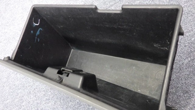 MITSUBISHI MINICAB TRUCK VAN U61V U61T Glove Box Storage Compartment GENUINE JDM Foto 4 de 4