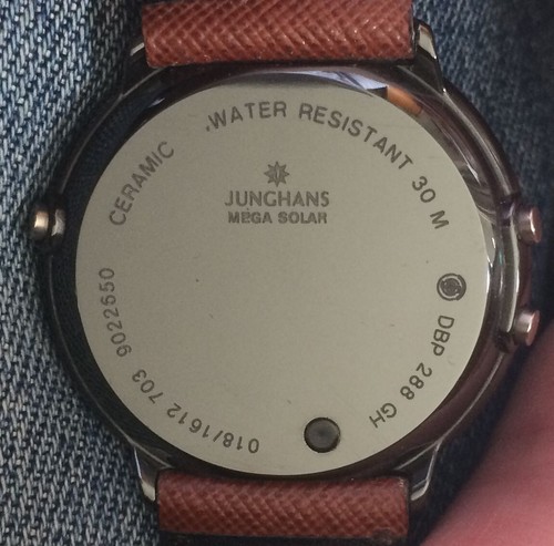 Runde schwarze Herrenarmbanduhr „JUNGHANS MEGA SOLAR“ - Picture 5 of 5