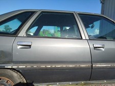 Porte arrière et accessoires Renault R21