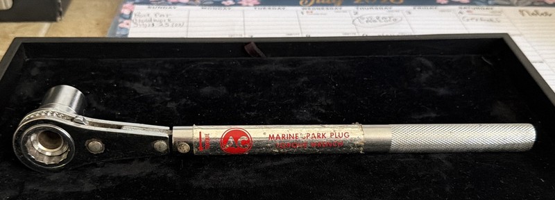 AC MARINE SPARK PLUG TORQUE WRENCH PRESET 20 FT. LBS W/ SOCKET