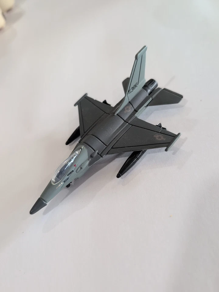 Винтажный литой реактивный самолет 1996 Road Champs Flyers F-16 Falcon - Изображение 2 из 4
