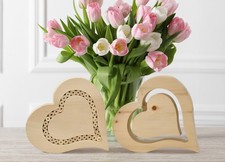 Cuori decorativi moderni in legno massello di cirmolo non trattato, cuore legno