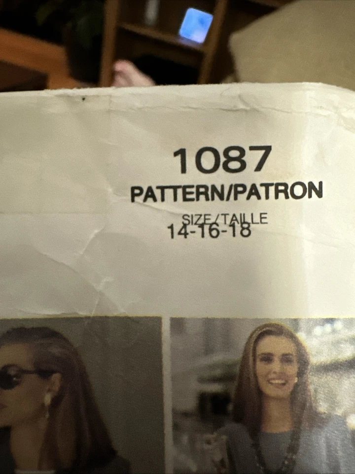 Vogue Sewing Pattern 1087 Ladies Career Wardrobe Jacket Dress Top Skirt Pants 14 - Image 2 of 4