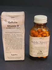 FULL BOTTLE Vintage UPJOHN Glass Bottle Vitamin D Geltabs Paper Label With Box