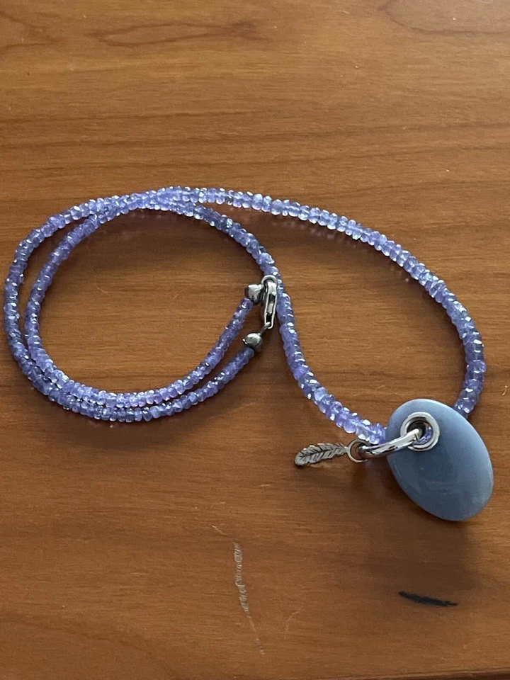 Schönes Tansanit Collier im Facettenschliff, mit hellblauen Anhänger Engelsstein - Bild 2 von 4