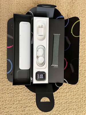 Apple Watch Series 5 44mm Space Gray Nike Edition with Fog Braided Solo Loop