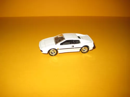 Corgi Toys #99657 - James Bond 007 - Lotus Esprit S1 1977 "El espía que me amó"