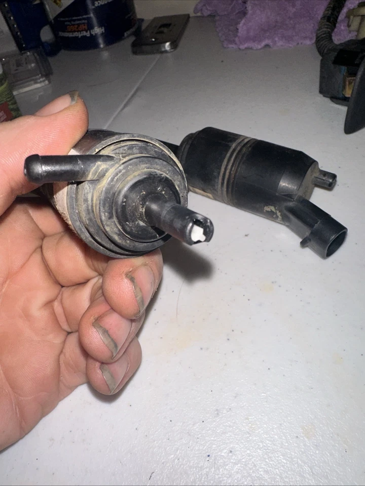 Chevrolet Tahoe 2005 bombas para lavadora de parabrisas Foto 3 de 4