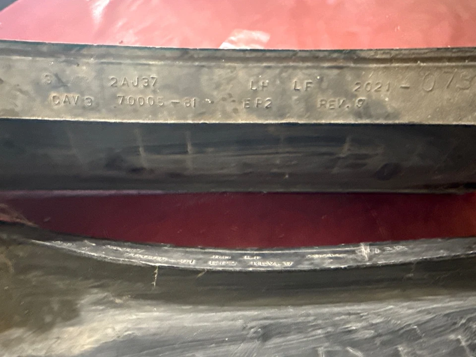 Pontiac Grand Prix 1981 1985 87 juego de llenado de parachoques trasero de repuesto OEM 20210739 Foto 4 de 4