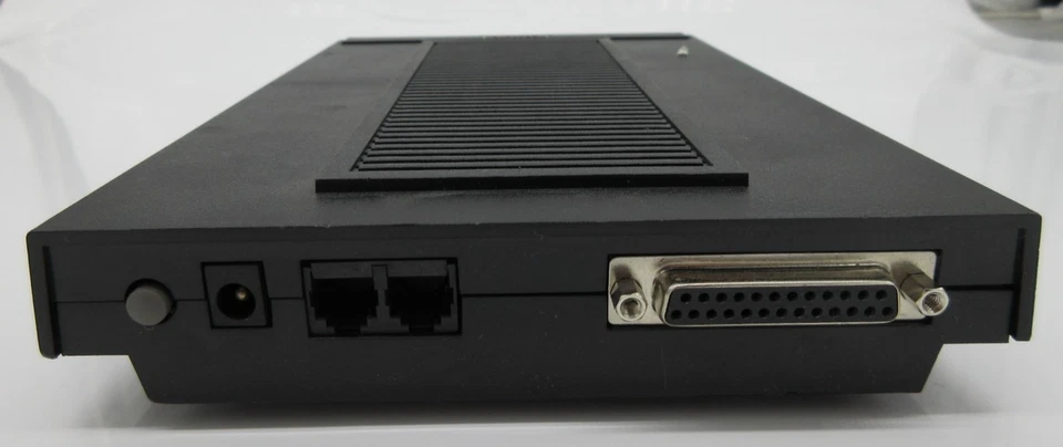 U.S Robotics 3453C 56kbps Courier Business Modem - Image 2 of 3