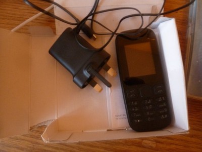 Nokia 105 Mobile Phone UK charger, box, instructions ~untested~vintage