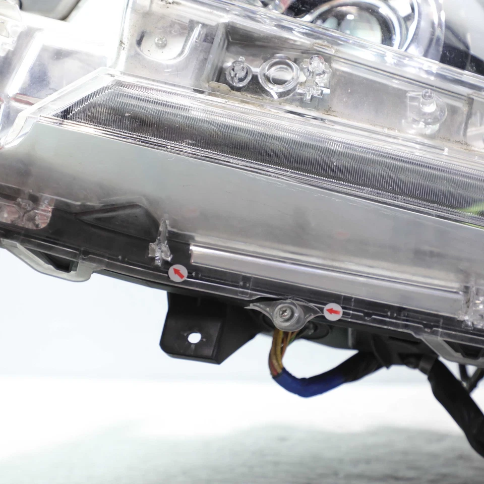 Farol lateral esquerdo projetor LED duplo Toyota Land Cruiser Premium 2016-2021 fabricante de equipamento original - Imagem 4 de 4