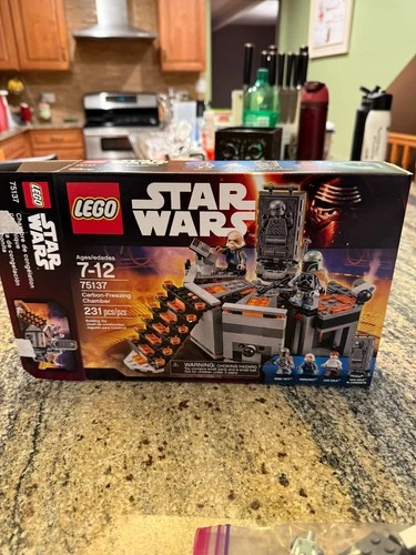 LEGO Star Wars: Carbon-Freezing Chamber (75137) - Complete and Preowned