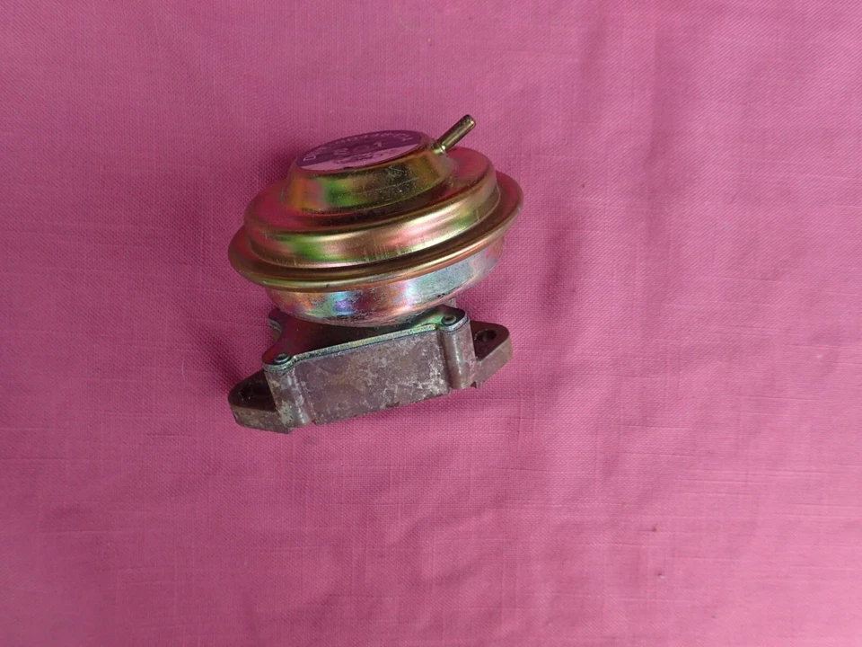 1978 年福特、水星、林肯 EGR 阀,全新无标签! D8VY-9D448-C 460 cid 保修和延长保修 — 第 3/4 张图片