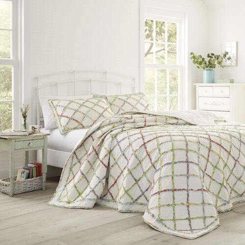 Laura Ashley Ruffled Garden King Cotton Quilt | Reversible | 100% Cotton - Picture 1 of 9