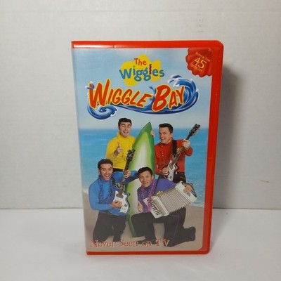 The Wiggles: WIGGLE BAY (DVD, 2003) Never Seen on TV   Family Red Clamshell