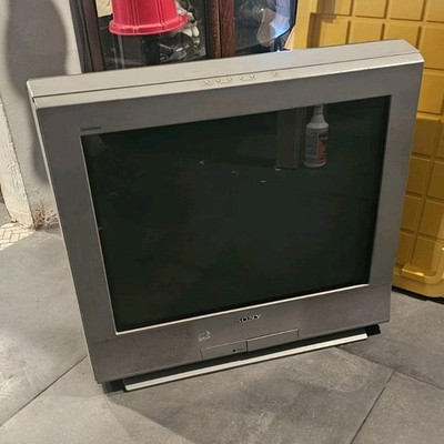 Sony Trinitron 27 Inch CRT TV KV-27FS12 Retro Gaming Silver Retro