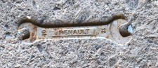 - clef RENAULT 10 12  ancien auto de collection r4 r5 r3  4ch dauphine r8 juva 4