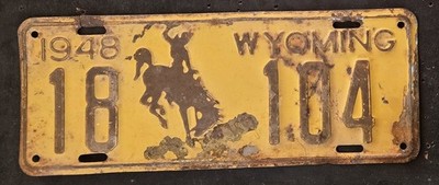 1948 WYOMING LICENSE PLATE # 18 104   CTY 18 #104    BUCKING BRONCO FAIR