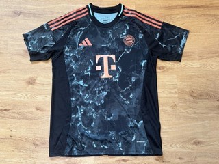 Bayern München Away Trikot 2024/25 Gr. L Slim Fit
