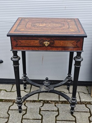 Antiker Beistelltisch Stil Louis XVI um 1850 wunderschön Inkl Schlüssel