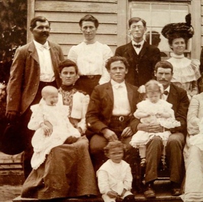 Illinois 1800s Generation Gathering in Elstead Big Hats Cabinet Card Photo Orig