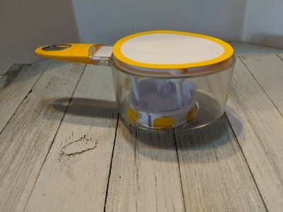 Adjustable Wilton 1/8 Cup to 1 Cup Measuring Scoop Cup Yellow