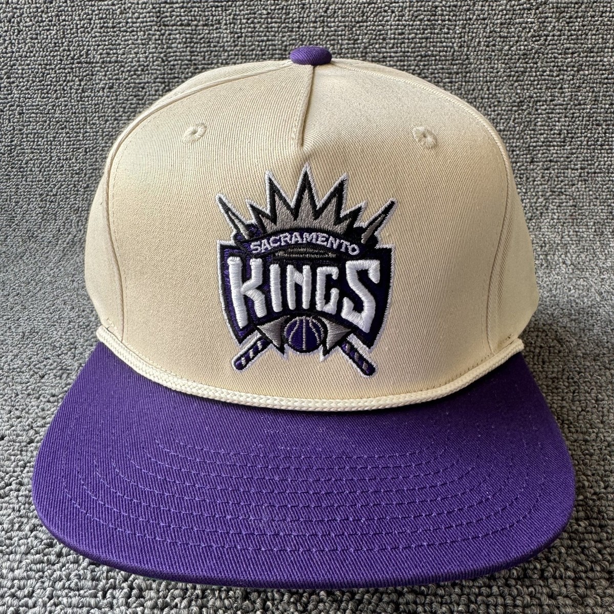 Mitchell & Ness Sacramento Kings Cream Purple Snapback Cap