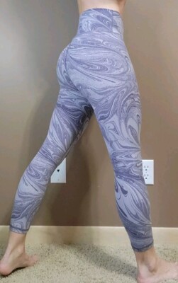 NWT Athleta Women's Transcend 7/8 Tight Sumi Marble Violet | Size M