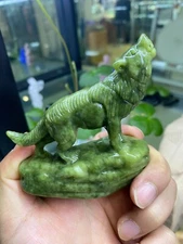 1pc Natural Green jade quartz Crystal Wolf Carved Skull Reiki healing Random