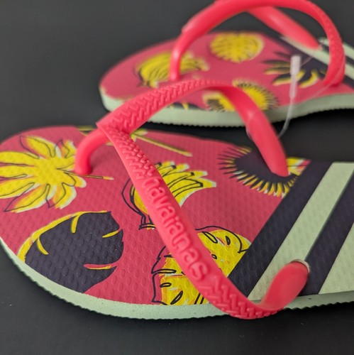 Havaianas Womens Flip Flops Sandals, Red Green Tropical Print US Size 6, New