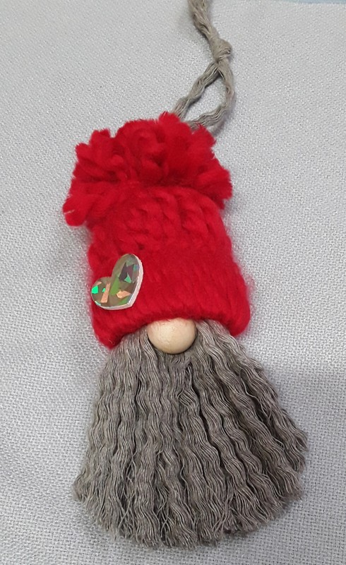 New Handmade Yarn / Macrame Gnome Ornament Christmas / Valentine's Day Heart