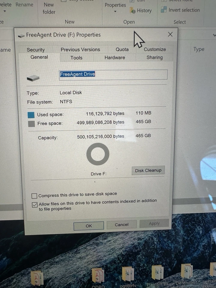 Seagate FreeAgent Go 500 GB USB 2.0 External Hard Drive With USB Cable - Image 2 of 3