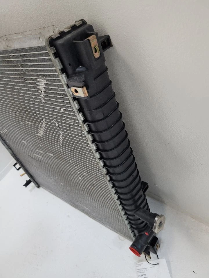 2004 - 2010 2011 - 2015 NISSAN ARMADA Radiator — 第 4/4 张图片